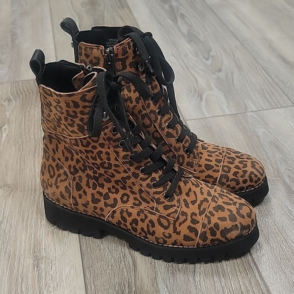 Donlad Pliner Size 6 Suede Leopard Print Lace Up Boots